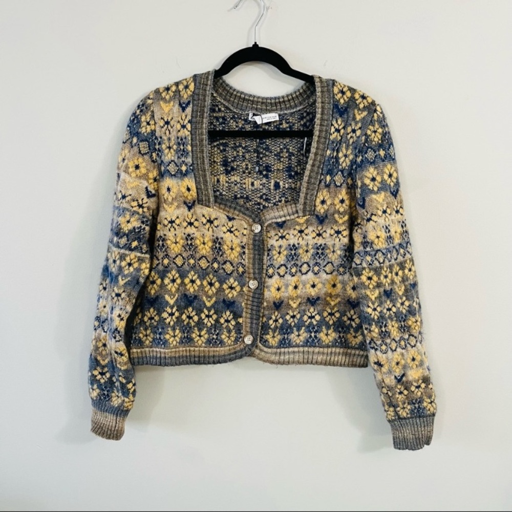To be off list on Oct 1. Zara knit jacquard cropped cardigan sweater